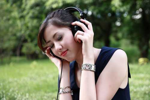 Binaural Beats 101: Everything A Newbie Needs to Know